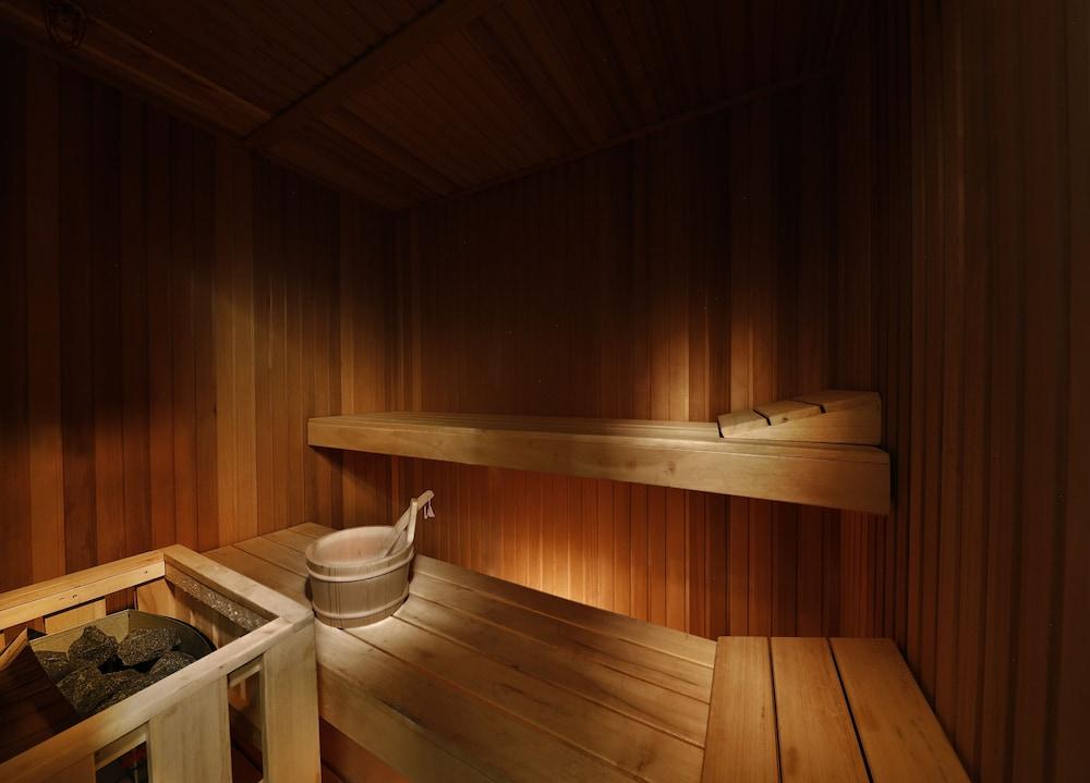 Hilton Tanger City Center Εξωτερικό φωτογραφία A Finnish sauna